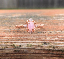 Load image into Gallery viewer, Solid gold vintage style keepsake ring