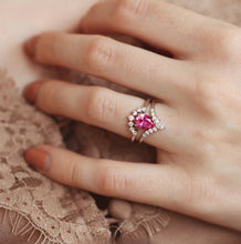 Load image into Gallery viewer, Vintage Teardrop Chevron Set