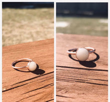 Load image into Gallery viewer, Round keepsake ring