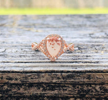 Load image into Gallery viewer, Solid Gold Teardrop Infinity Ring
