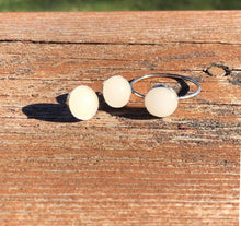 Load image into Gallery viewer, Round keepsake ring