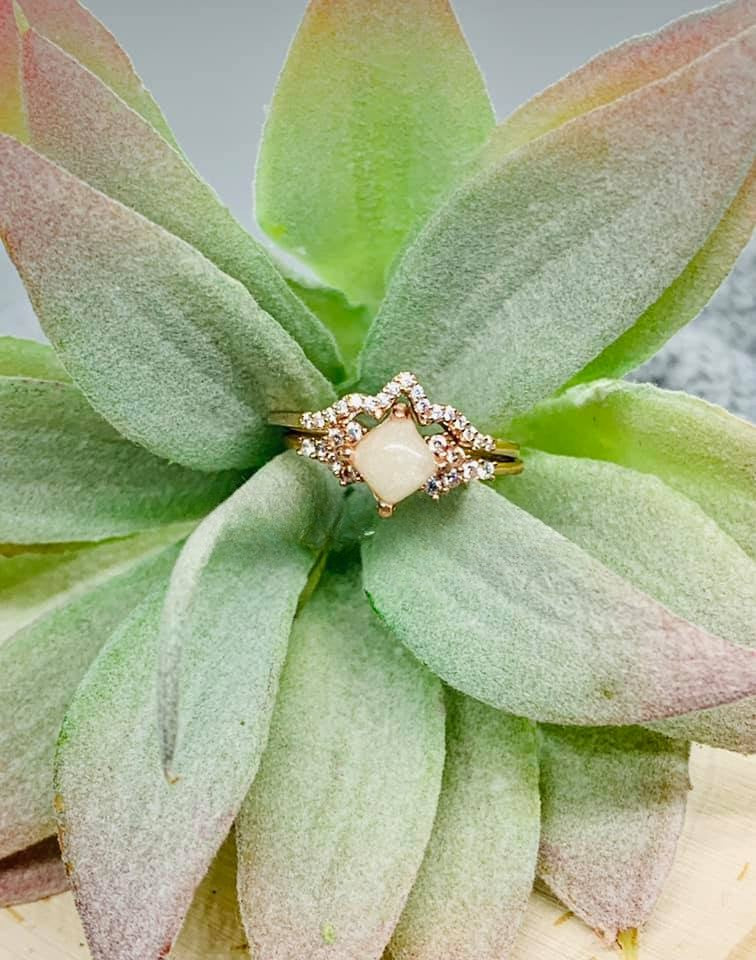 Solid Gold Square Chevron Ring Set